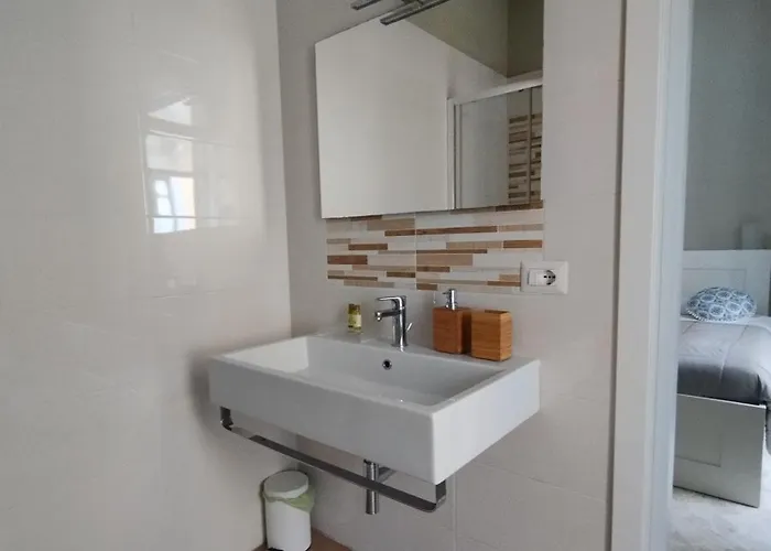 Alojamento de Acomodação e Pequeno-almoço Junior 3*