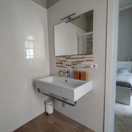 Bed & Breakfast Junior 3*